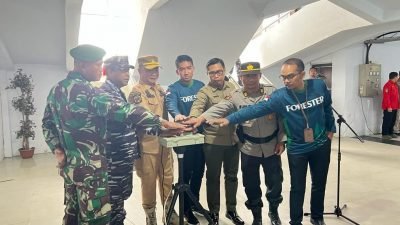 Tanggulangi Banjir, Sekda Ketapang Launching Gerakan Penanaman 1 Juta Pohon
