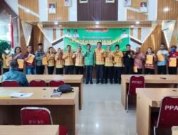 Pemkab Ketapang Serahkan Bantuan Hibah Kepada 12 Lembaga Membutuhkan