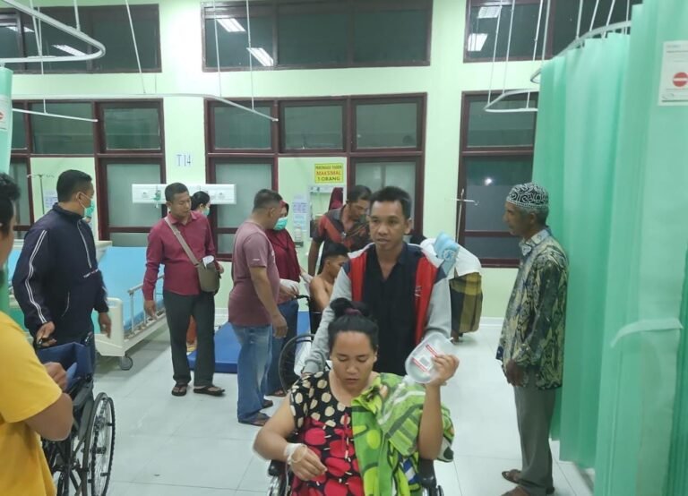 Prahara di Acara Ngundu Mantu, Puluhan Warga Diduga Keracunan Makanan 