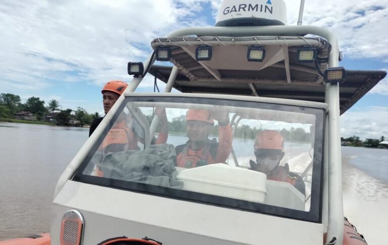 Iqbal Zafarullah Belum Ditemukan, Tim SAR Perluas Pencarian di Sungai Kapuas