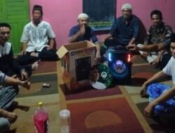 Relawan Santri Dukung Ganjar Kalbar Salurkan Bantuan ke Majelis Taklim Al-Hasani