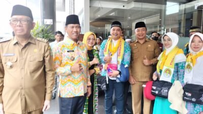 Sekda dan Wabup Ketapang Kompak Hadiri Pelepasan Jemaah Haji ke Batam