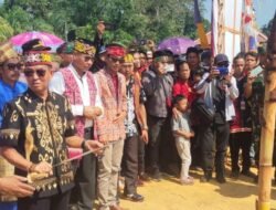 Wakili Bupati, Asisten III Setda Ketapang Buka Gawai Dayak Sungai Laur