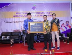 Pemkab Ketapang Beri Piagam Penghargaan ke AJK