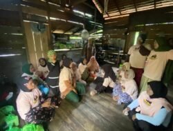 Mak Ganjar Kalbar Jalin Silaturahmi Seraya Belajar Membuat Es Doger di Kubu Raya