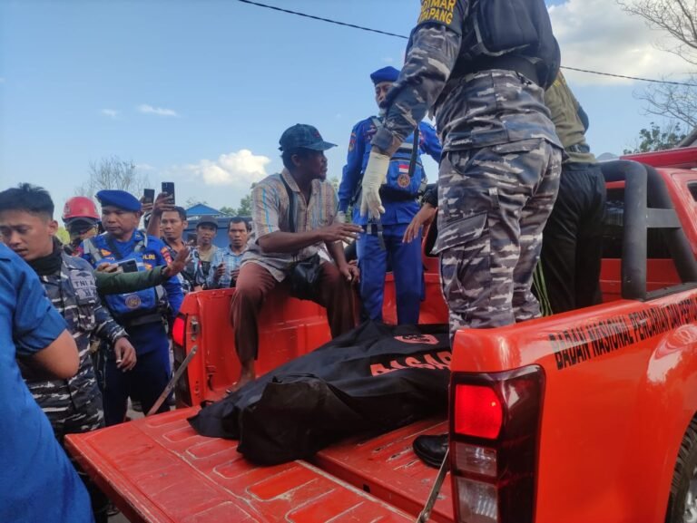 Terpeleset dari Sampan, Seorang Pemancing Ditemukan Tewas di Sungai Pawan