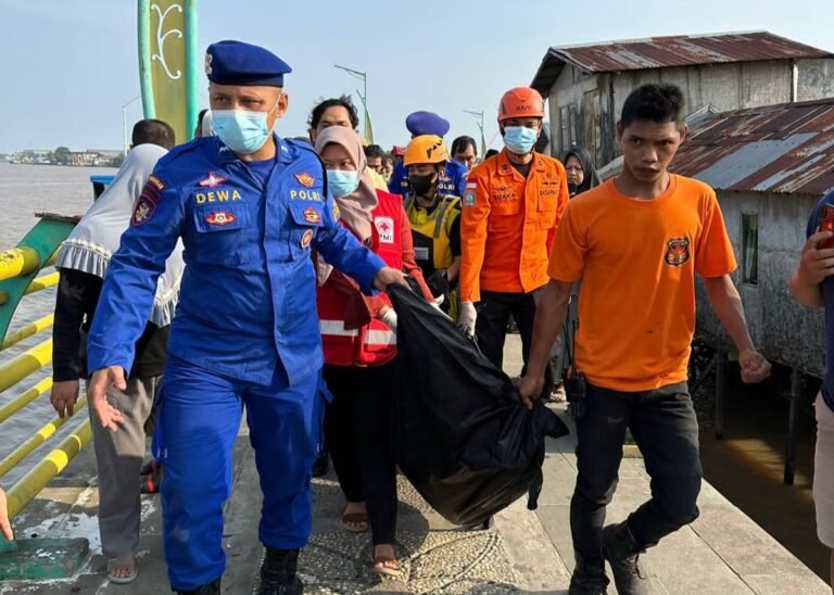 Satu Korban Rumah Roboh di Kampung Beting Ditemukan Meninggal Dunia