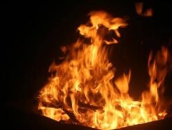 Kesal Tak Dikasi Uang Beli Buku, Wanita di Sungai Kakap Nekat Bakar Suami Saat Tidur