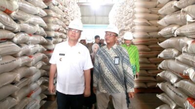 Pj Gubernur Harisson Pastikan Ketersediaan Beras Aman Hingga Akhir Tahun