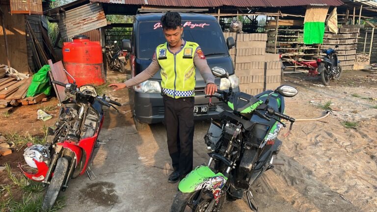 Tabrakan Maut di Jalan Perdamaian Sungai Kakap, Dua Pengendara Tewas