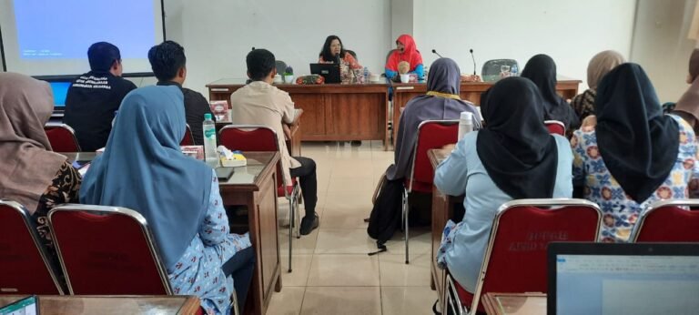 Kepala BKKBN Kalbar Minta Kabupaten Sambas Lakukan Evaluasi Aplikasi SIGA