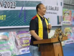 Wakili Bupati, Sekda Ketapang Buka Kejuaraan Badminton Piala Ketua DPRD