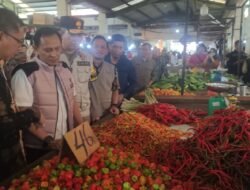 Satgas Pangan Mabes Polri Tinjau Stok Pangan di Pasar Flamboyan Pontianak