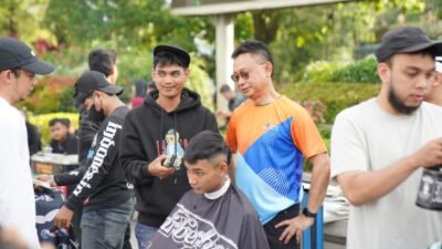 50 Pemotong Rambut Beraksi di Digulis Untan Pontianak, Bayar Seikhlasnya Demi Palestia