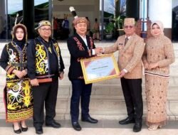 HUT Pemprov Kalbar, Pemda Ketapang Terima Sejumlah Penghargaan