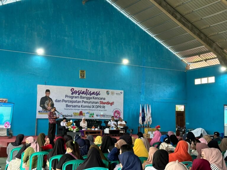 BKKBN Kalbar dan DPR RI Kembali Sosialisasikan Penurunan Stunting di Anjongan