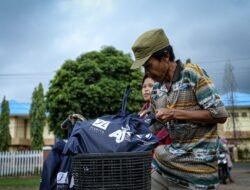 Aliansi Jurnalis Ketapang Bagikan 300 Paket Sembako Gratis