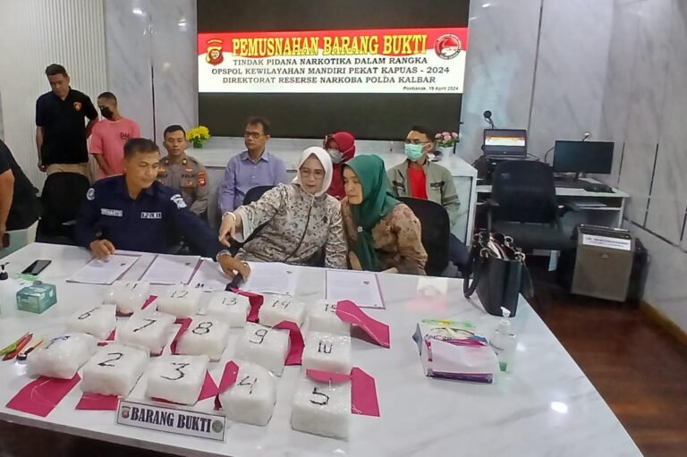 15 Kg Sabu asal Malaysia Dimusnahkan, Polisi Beberkan Kurir Narkoba Perbatasan Malaysia-Kalbar 