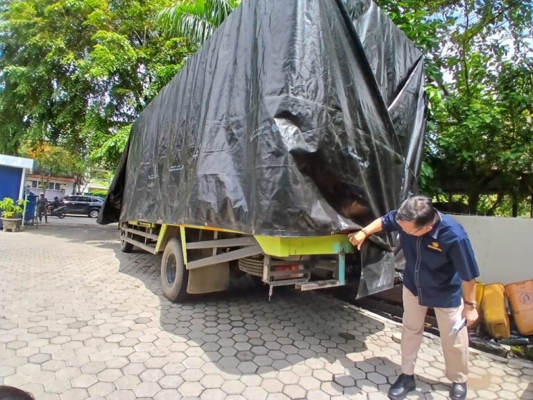 Bea Cukai Temukan 1.512.000 Batang Rokok Ilegal di Kubu Raya