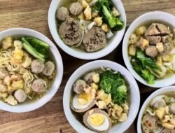 Bakso Tjap Sohor Hadir di Pontianak, Ada Bakwan Goreng Hingga Es Pisang Hijau