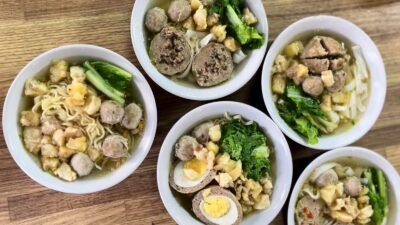 Bakso Tjap Sohor Hadir di Pontianak, Ada Bakwan Goreng Hingga Es Pisang Hijau