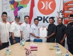Kembalikan Formulir ke PKS, Lasarus Daftar di 5 Parpol Penjaringan Bacalon Gubernur Kalbar