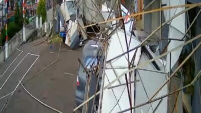 Baru Diresmikan Bangunan Mall Pelayanan Publik Sintang Rusak Dihantam Puting Beliung