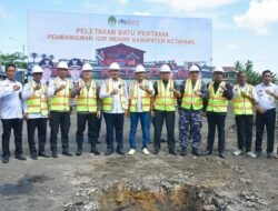 Alexander Wilyo Resmikan Pembangunan GOR Indoor Terbesar di Ketapang