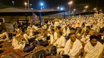 Jamaah Haji Sintang Hari ini Lempar Jumroh di Jamarot