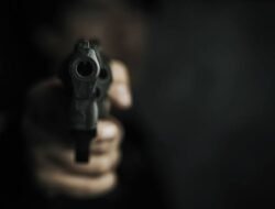 Kejar-kejaran dengan Polisi, Residivis Curanmor Terjatuh Usai Ditembak