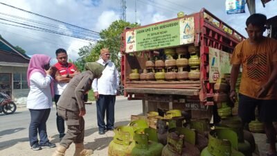 Respon Keluhan Masyarakat Soal Langkanya Gas, Pemkab Sintang Sidak Ke Lapangan