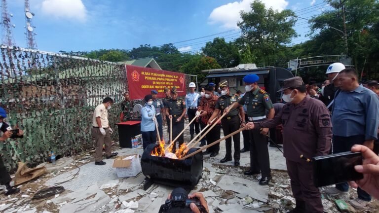 Barang Bukti Kejahatan Oknum TNI Dimusnahkan, Dari Kasus Pembunuhan Hingga Narkotika