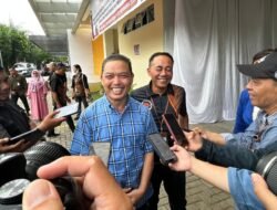 Norsan-Krisantus Sumringah Usai Cek Kesehatan untuk Pilgub Kalbar