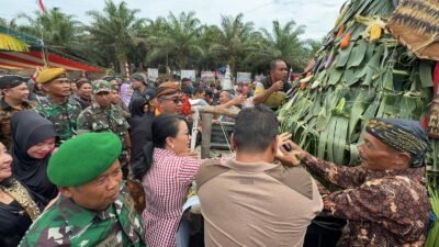 Hadiri Festival Budaya Grebek Suro, Karolin Apresiasi Keharmonisan Antar Suku Bangsa