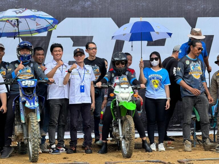Karolin Jajal Sirkuit Juang Pada Pembukaan Kejurprov Grasstrack