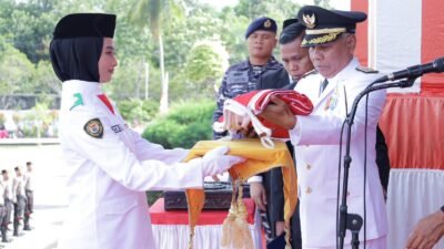 Martin Pimpin Upacara Penaikan Bendera HUT ke-79 RI di Ketapang