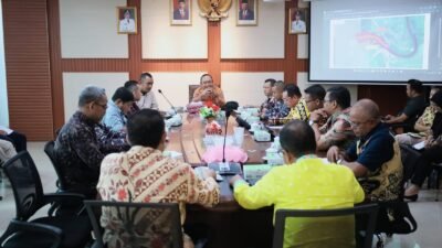 Sekda Ketapang Pimpin Rapat Terkait Normalisasi Sungai Pesaguan