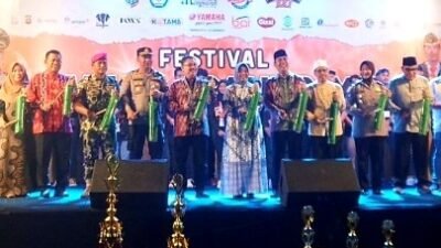 Bupati Erlina Buka Festival Sahur-Sahur ke-21