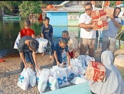PLTU Sintang Salurkan Bantuan Sosial untuk Panti Asuhan Insan Jemelak Terdampak Banjir