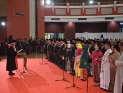 Resmi Dilantik, 45 Wakil Rakyat Pontianak Ucapkan Sumpah dan Janji