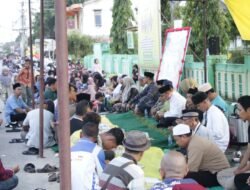 Norsan Bertemu Ratusan Warga di Keraton Ismahayana Landak, Sambil Nikmati Kue Kampung