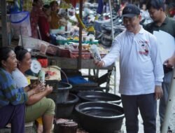 Ria Norsan Bakal Dorong Renovasi dan Penataan Drainase Pasar Pagi Putussibau