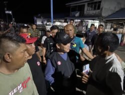 Safari Politik ke Kayong Utara, Norsan Disambut Hangat Warga di Pelabuhan Teluk Batang