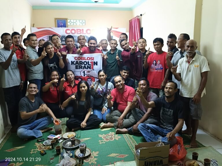 Komitmen Menangkan Karolin-Erani, Warga Desa Jelimpo Deklarasikan Tim Pemenangan