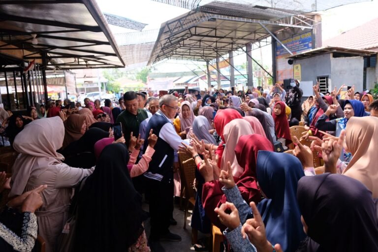 Emak-Emak Anti Politik Uang Siap Menangkan Midji-Didi