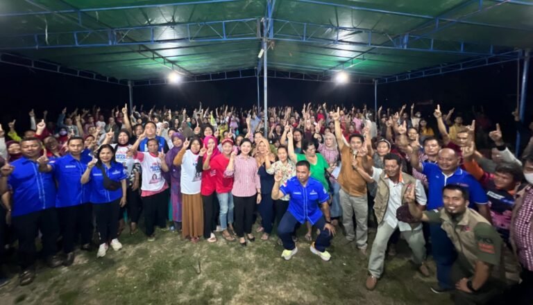 Kampanye di Dusun Binjai, Karolin: Saat Menjabat Bupati Saya Melahirkan Anak Ketiga di RSUD Landak