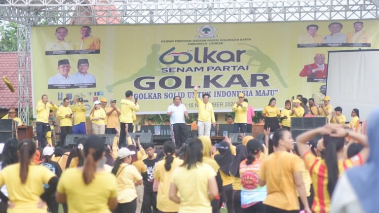 Dihadiri Sutarmidji dan Heri Saman, Senam 60 Tahun Golkar di Landak Diikuti Antusias Warga