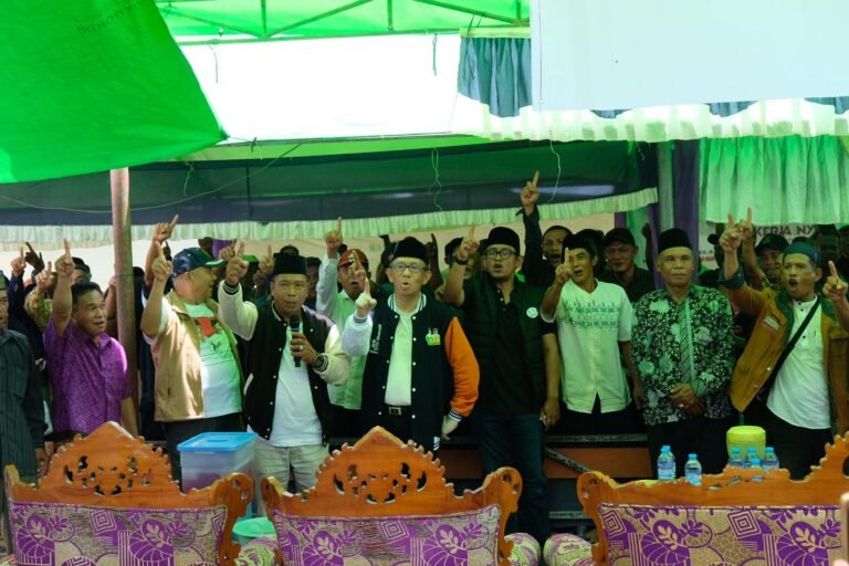 Tatap Muka Dengan Warga Desa Lumbang, Sutarmidji Janjikan Pembangunan Jalan Lingkar Luar