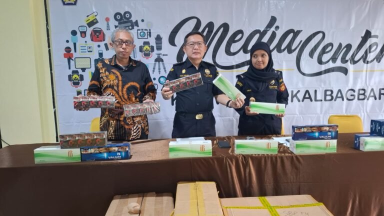 Capai Rp410 Miliar, BC Kalbagbar Lampaui Target Penerimaan
