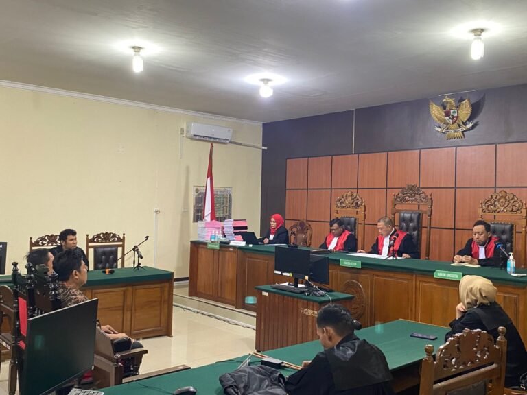 Tiga Terdakwa Kasus Korupsi Pembangunan Pertades di Landak Diputus Bersalah